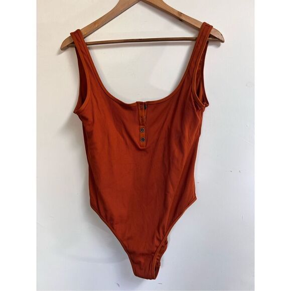 L*Space Women's Float On Ribbed One Piece Swimsuit Classic in Amber Size XL - Picture 3 of 5